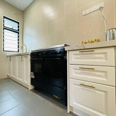 Homestay 3Br Near Setia Alam Shah Alam Exterior photo