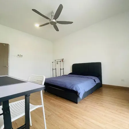 Homestay 3Br Near Setia Alam Shah Alam Exterior photo