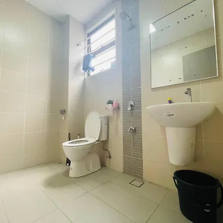 Homestay 3Br Near Setia Alam Shah Alam Exterior photo