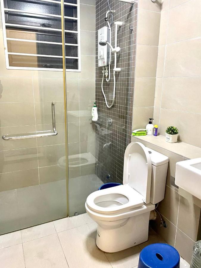 3br Near Setia Alam Holiday home *