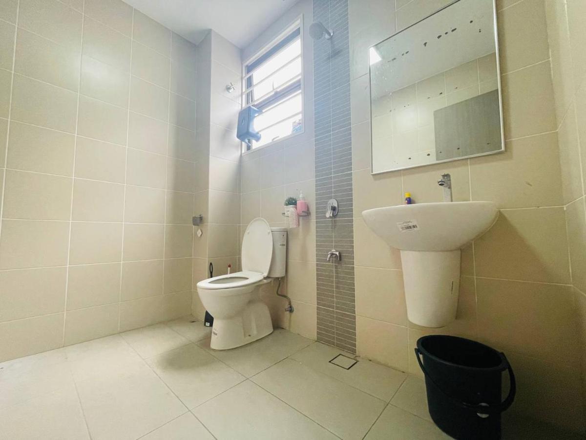 3br Near Setia Alam Holiday home